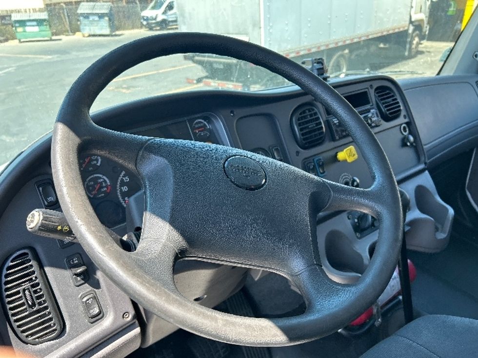 Medium Duty Box Truck-Light and Medium Duty Trucks-Freightliner-2020-M2-West Sacramento-CA-135,956\n\t\tmiles-$ 54,750 - Image 17