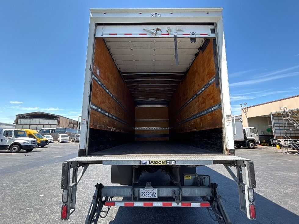 Medium Duty Box Truck-Light and Medium Duty Trucks-Freightliner-2020-M2-West Sacramento-CA-135,956\n\t\tmiles-$ 54,750 - Image 8