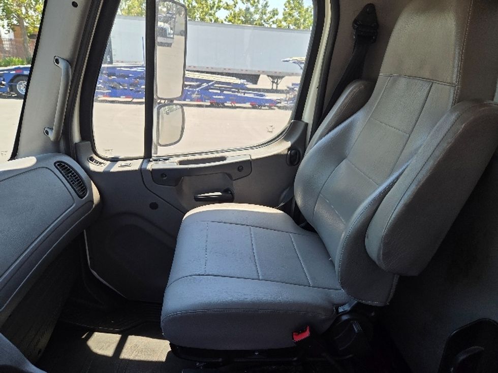 Medium Duty Box Truck-Light and Medium Duty Trucks-Freightliner-2020-M2-West Sacramento-CA-138,523\n\t\tmiles-$ 59,250 - Image 19