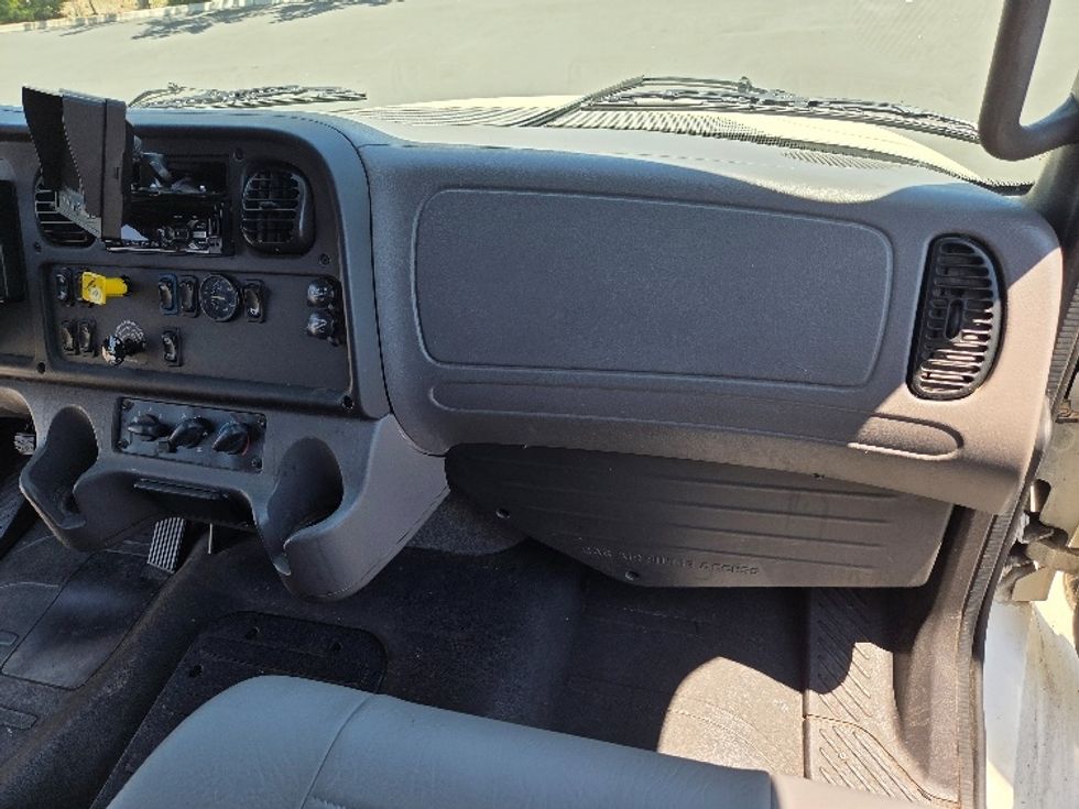 Medium Duty Box Truck-Light and Medium Duty Trucks-Freightliner-2020-M2-West Sacramento-CA-138,523\n\t\tmiles-$ 59,250 - Image 21