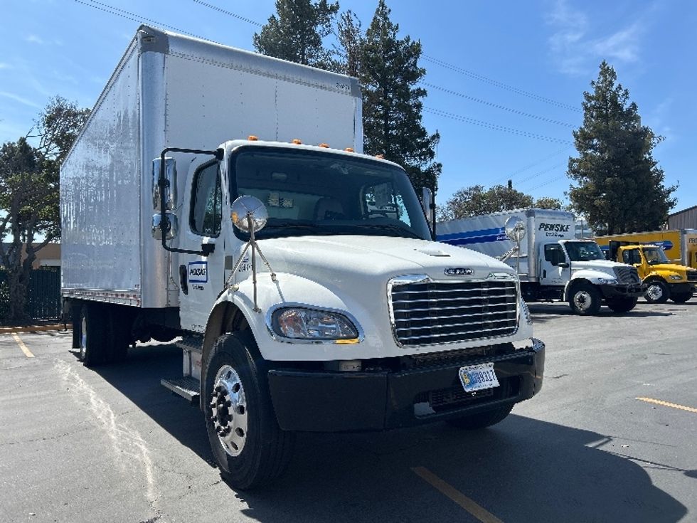 Medium Duty Box Truck-Light and Medium Duty Trucks-Freightliner-2020-M2-West Sacramento-CA-149,768\n\t\tmiles-$ 58,000 - Image 1