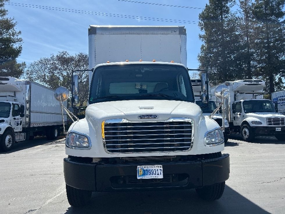 Medium Duty Box Truck-Light and Medium Duty Trucks-Freightliner-2020-M2-West Sacramento-CA-149,768\n\t\tmiles-$ 58,000 - Image 2