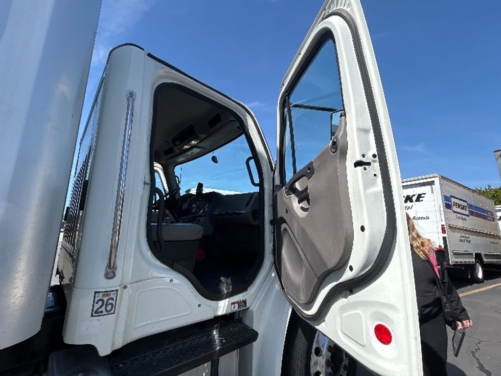 Medium Duty Box Truck-Light and Medium Duty Trucks-Freightliner-2020-M2-West Sacramento-CA-149,768\n\t\tmiles-$ 58,000 - Image 20