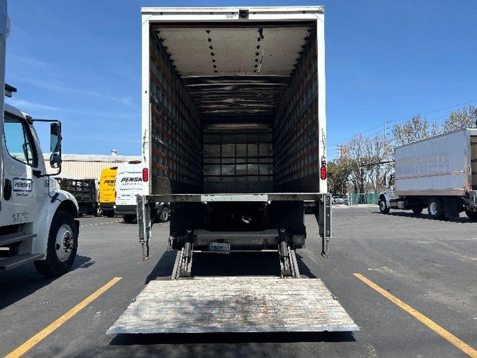 Medium Duty Box Truck-Light and Medium Duty Trucks-Freightliner-2020-M2-West Sacramento-CA-149,768\n\t\tmiles-$ 58,000 - Image 9