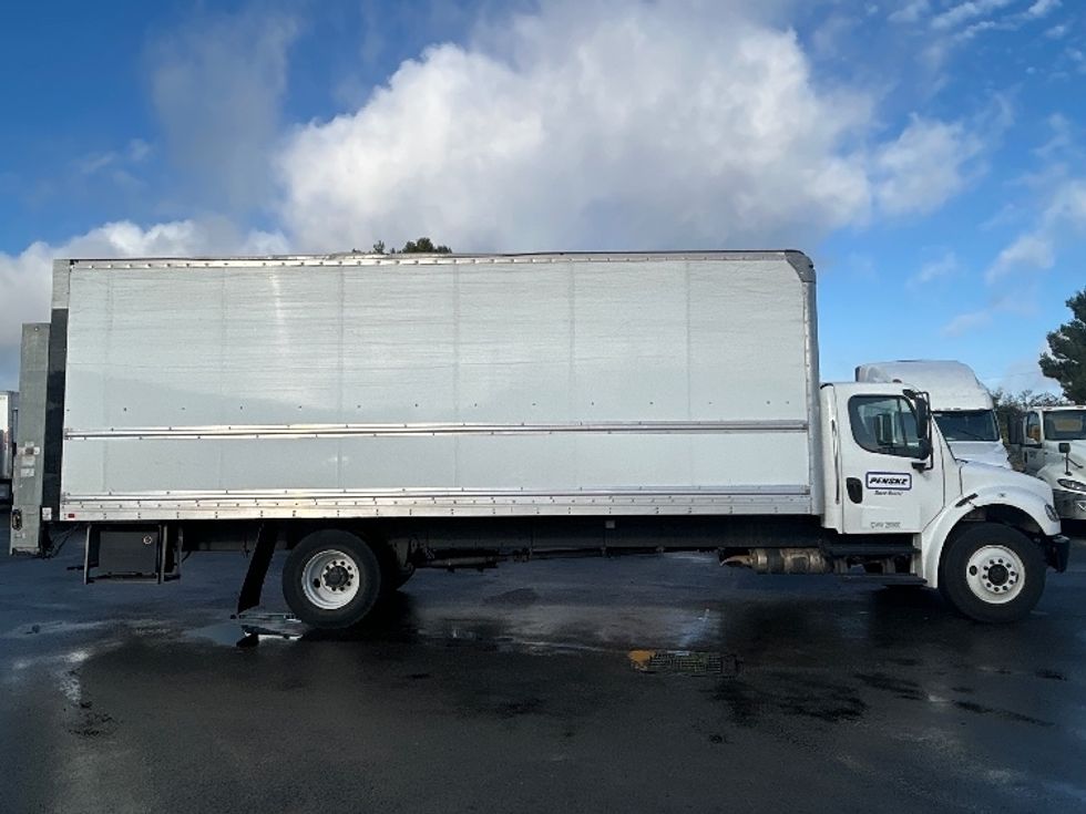 Medium Duty Box Truck-Light and Medium Duty Trucks-Freightliner-2020-M2-West Sacramento-CA-155,512\n\t\tmiles-$ 54,000 - Image 15