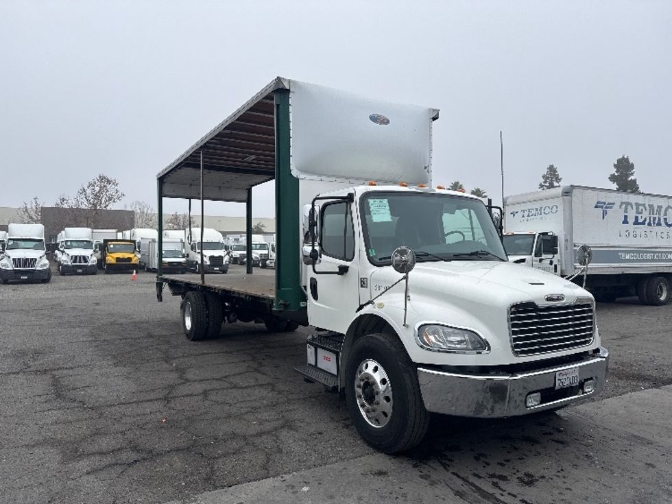 Medium Duty Box Truck-Light and Medium Duty Trucks-Freightliner-2020-M2-West Sacramento-CA-179,674\n\t\tmiles-$ 48,000 - Image 1