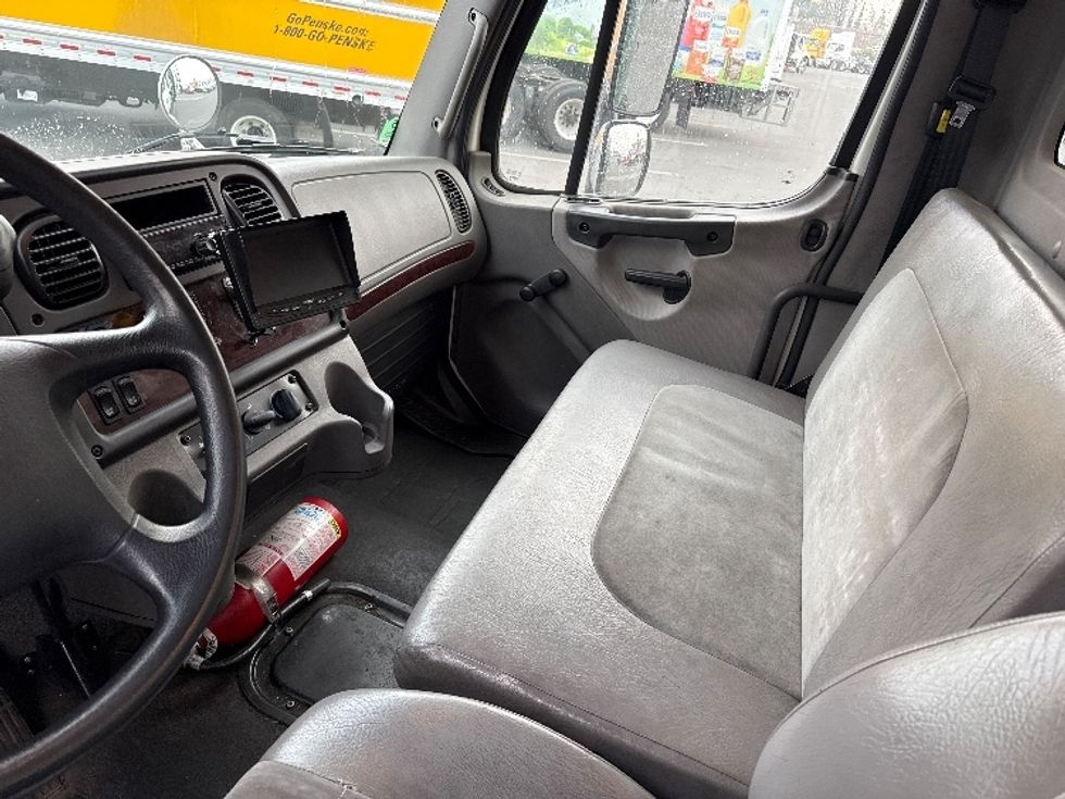 Medium Duty Box Truck-Light and Medium Duty Trucks-Freightliner-2020-M2-West Sacramento-CA-179,674\n\t\tmiles-$ 48,000 - Image 19