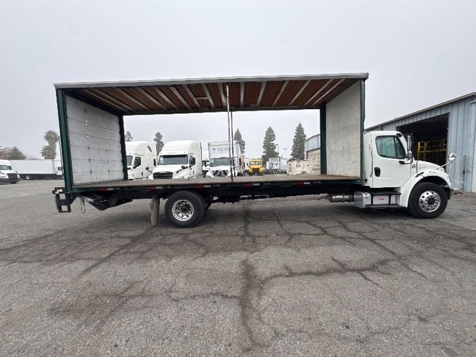 Medium Duty Box Truck-Light and Medium Duty Trucks-Freightliner-2020-M2-West Sacramento-CA-179,674\n\t\tmiles-$ 48,000 - Image 15