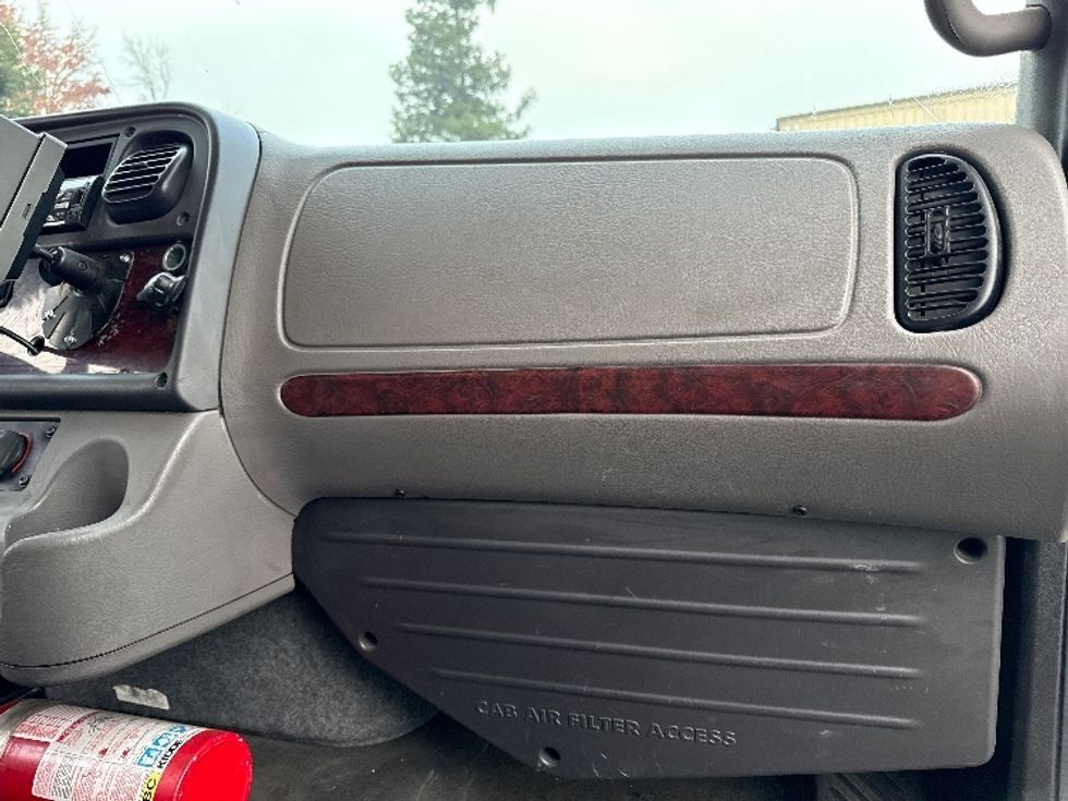 Medium Duty Box Truck-Light and Medium Duty Trucks-Freightliner-2020-M2-West Sacramento-CA-179,674\n\t\tmiles-$ 48,000 - Image 21