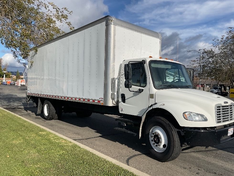 Medium Duty Box Truck-Light and Medium Duty Trucks-Freightliner-2020-M2-West Sacramento-CA-195,313\n\t\tmiles-$ 48,000 - Image 1