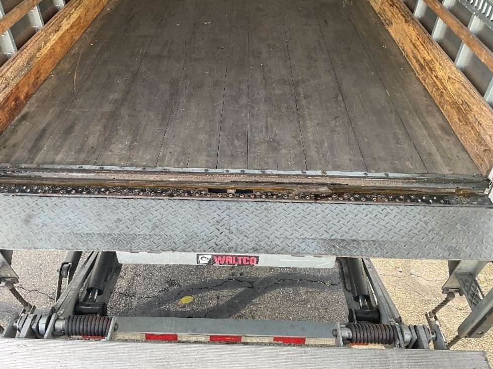 Medium Duty Box Truck-Light and Medium Duty Trucks-Freightliner-2020-M2-West Sacramento-CA-195,313\n\t\tmiles-$ 48,000 - Image 10