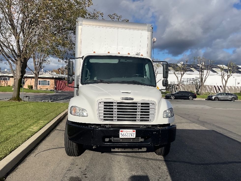 Medium Duty Box Truck-Light and Medium Duty Trucks-Freightliner-2020-M2-West Sacramento-CA-195,313\n\t\tmiles-$ 48,000 - Image 2