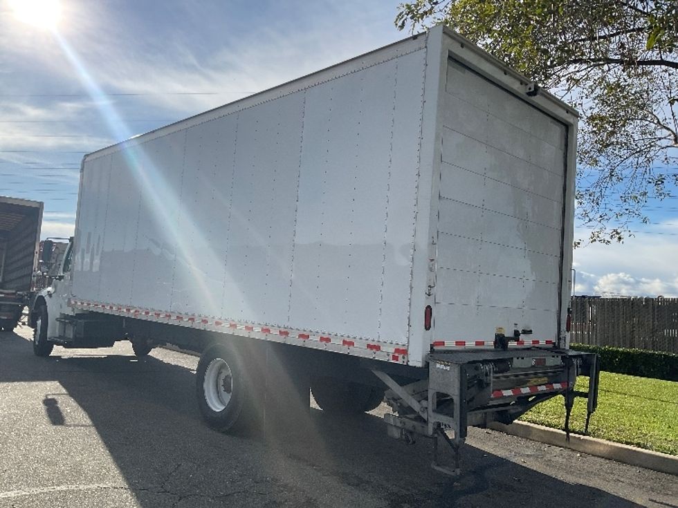 Medium Duty Box Truck-Light and Medium Duty Trucks-Freightliner-2020-M2-West Sacramento-CA-195,313\n\t\tmiles-$ 48,000 - Image 6