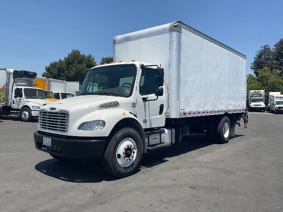 2020 Freightliner M2 106 Medium Duty photo 3