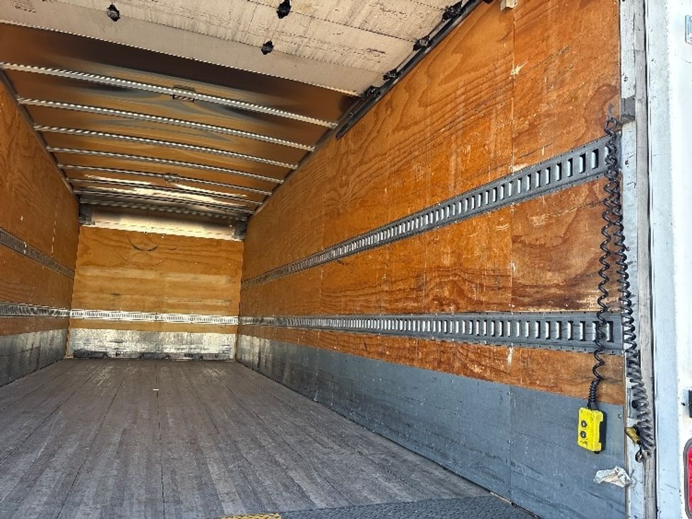 Medium Duty Box Truck-Light and Medium Duty Trucks-Freightliner-2020-M2-West Sacramento-CA-237,205\n\t\tmiles-$ 33,750 - Image 12