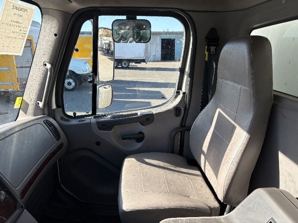 Medium Duty Box Truck-Light and Medium Duty Trucks-Freightliner-2020-M2-West Sacramento-CA-237,205\n\t\tmiles-$ 33,750 - Image 19
