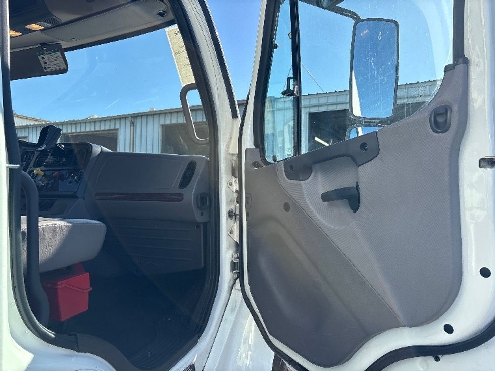 Medium Duty Box Truck-Light and Medium Duty Trucks-Freightliner-2020-M2-West Sacramento-CA-237,205\n\t\tmiles-$ 33,750 - Image 20