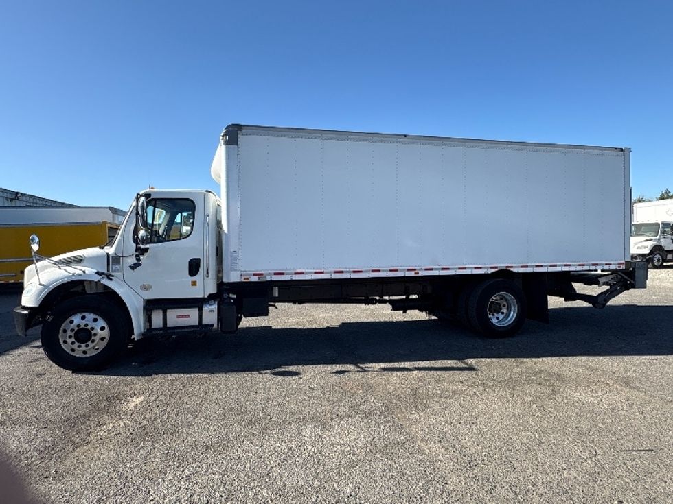 Medium Duty Box Truck-Light and Medium Duty Trucks-Freightliner-2020-M2-West Sacramento-CA-237,205\n\t\tmiles-$ 33,750 - Image 4