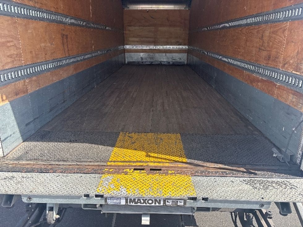 Medium Duty Box Truck-Light and Medium Duty Trucks-Freightliner-2020-M2-West Sacramento-CA-253,189\n\t\tmiles-$ 32,750 - Image 10