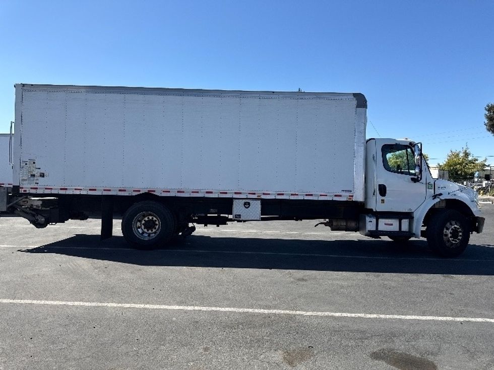 Medium Duty Box Truck-Light and Medium Duty Trucks-Freightliner-2020-M2-West Sacramento-CA-253,189\n\t\tmiles-$ 32,750 - Image 15