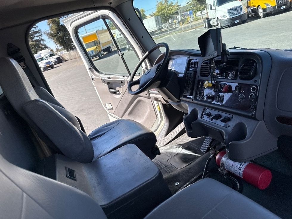 Medium Duty Box Truck-Light and Medium Duty Trucks-Freightliner-2020-M2-West Sacramento-CA-253,189\n\t\tmiles-$ 32,750 - Image 22