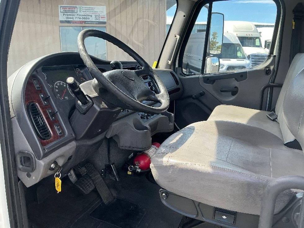 Medium Duty Box Truck-Light and Medium Duty Trucks-Freightliner-2020-M2-West Sacramento-CA-404,820\n\t\tmiles-$ 22,750 - Image 17