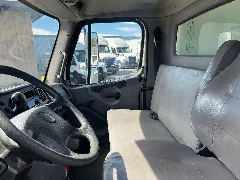 Medium Duty Box Truck-Light and Medium Duty Trucks-Freightliner-2020-M2-West Sacramento-CA-404,820\n\t\tmiles-$ 22,750 - Image 19