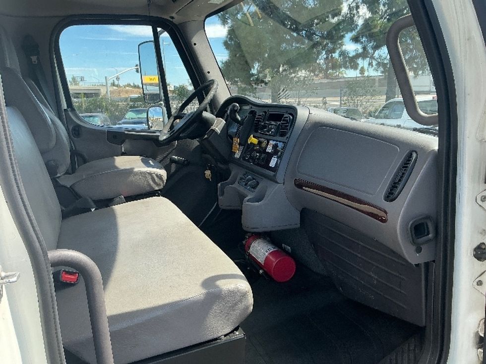 Medium Duty Box Truck-Light and Medium Duty Trucks-Freightliner-2020-M2-West Sacramento-CA-404,820\n\t\tmiles-$ 22,750 - Image 22
