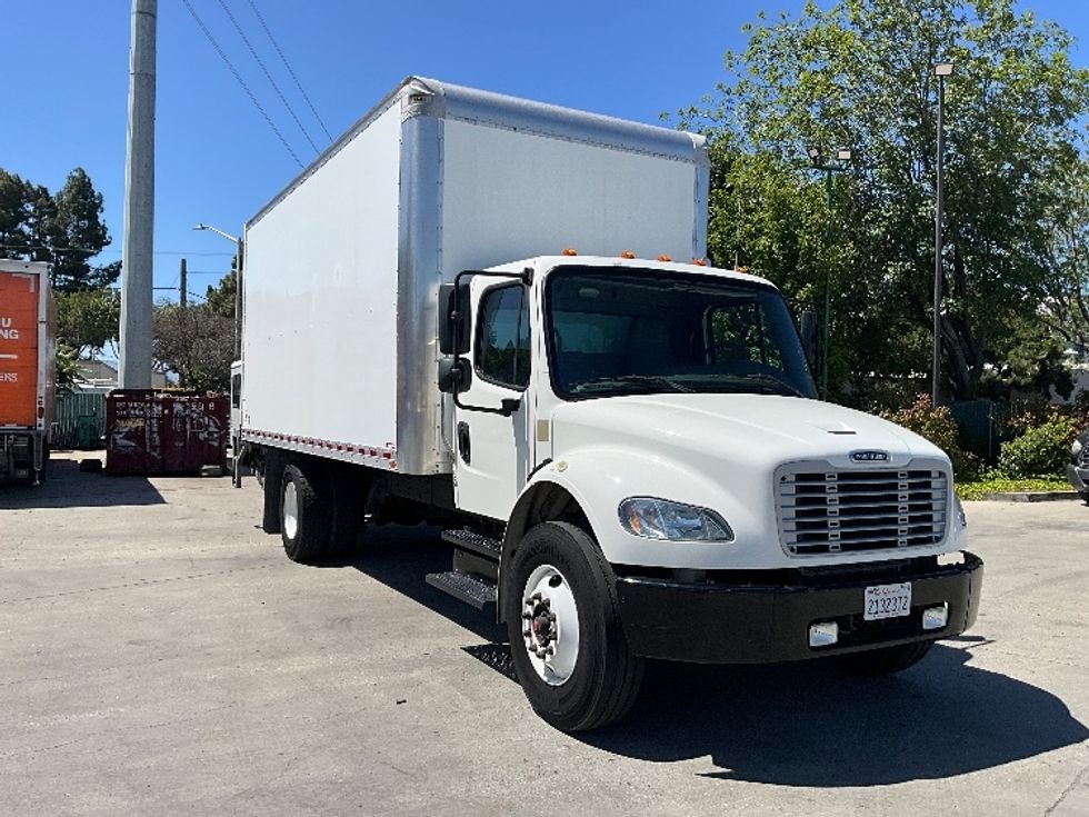 Medium Duty Box Truck-Light and Medium Duty Trucks-Freightliner-2020-M2-West Sacramento-CA-42,306\n\t\tmiles-$ 60,000 - Image 1