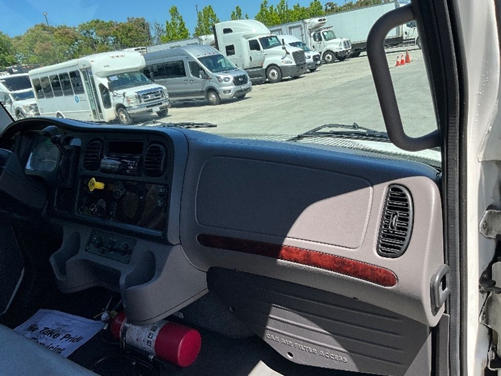 Medium Duty Box Truck-Light and Medium Duty Trucks-Freightliner-2020-M2-West Sacramento-CA-42,306\n\t\tmiles-$ 60,000 - Image 21