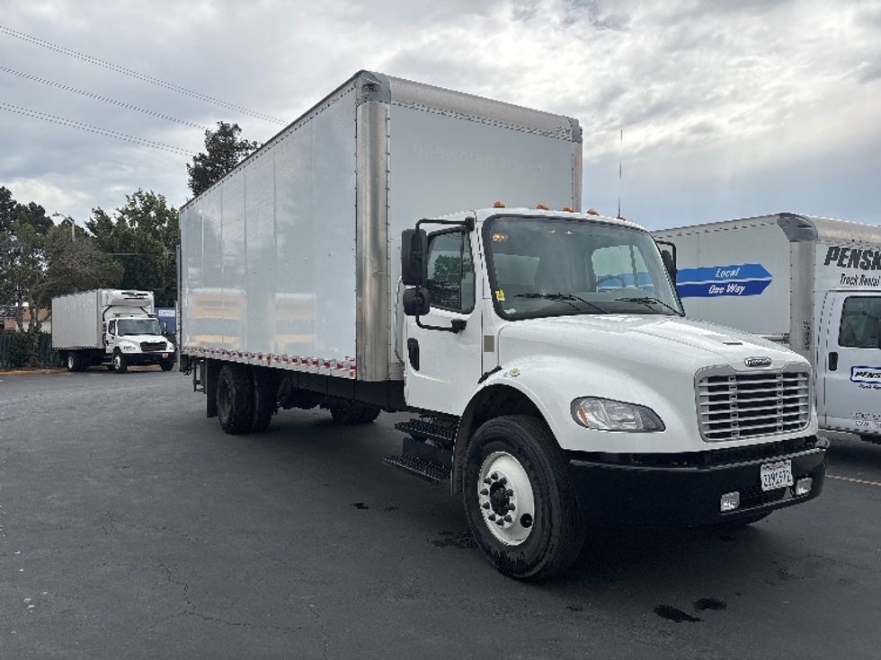 Medium Duty Box Truck-Light and Medium Duty Trucks-Freightliner-2020-M2-West Sacramento-CA-65,418\n\t\tmiles-$ 71,750 - Image 1