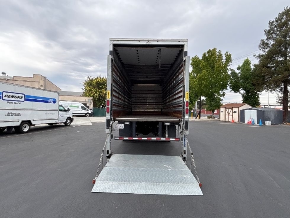 Medium Duty Box Truck-Light and Medium Duty Trucks-Freightliner-2020-M2-West Sacramento-CA-65,418\n\t\tmiles-$ 71,750 - Image 9