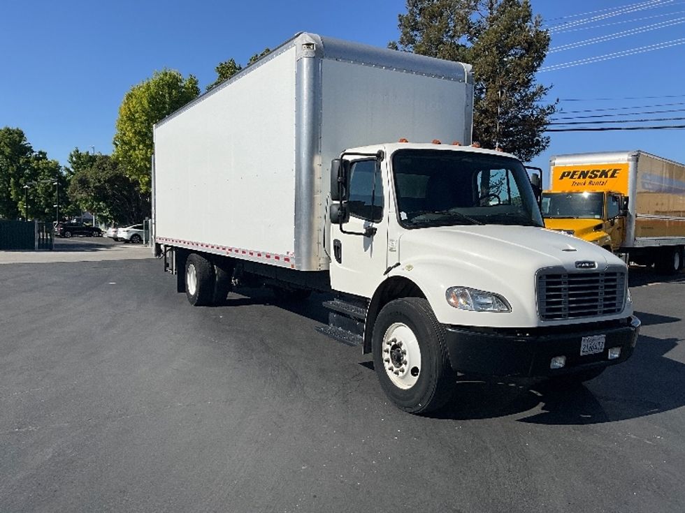 Medium Duty Box Truck-Light and Medium Duty Trucks-Freightliner-2020-M2-West Sacramento-CA-73,330\n\t\tmiles-$ 71,000 - Image 1