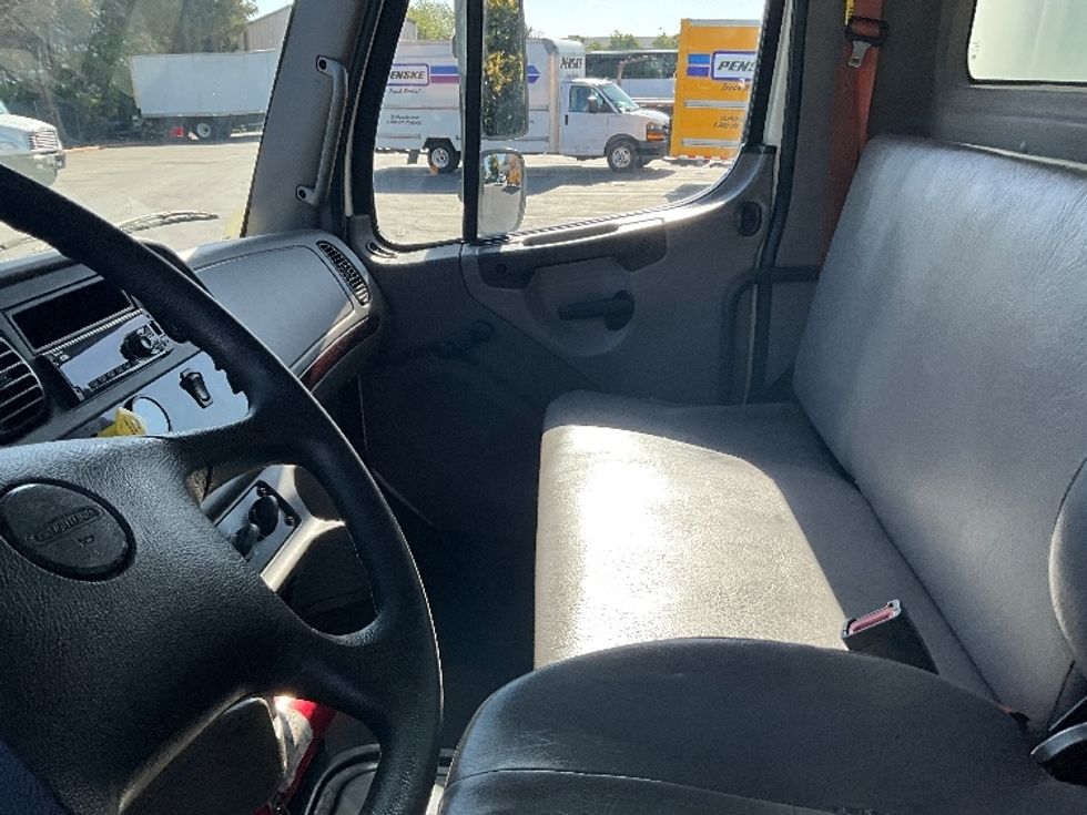Medium Duty Box Truck-Light and Medium Duty Trucks-Freightliner-2020-M2-West Sacramento-CA-73,330\n\t\tmiles-$ 71,000 - Image 19