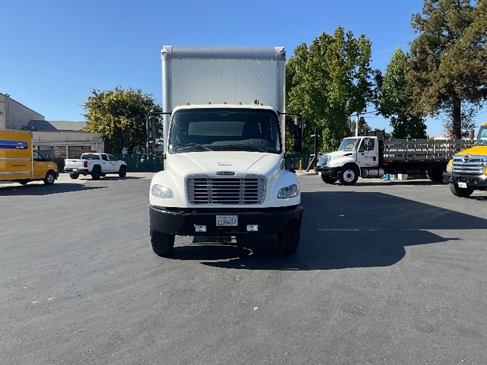 Medium Duty Box Truck-Light and Medium Duty Trucks-Freightliner-2020-M2-West Sacramento-CA-73,330\n\t\tmiles-$ 71,000 - Image 2