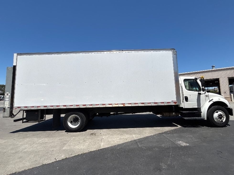 Medium Duty Box Truck-Light and Medium Duty Trucks-Freightliner-2020-M2-West Sacramento-CA-78,253\n\t\tmiles-$ 66,000 - Image 15