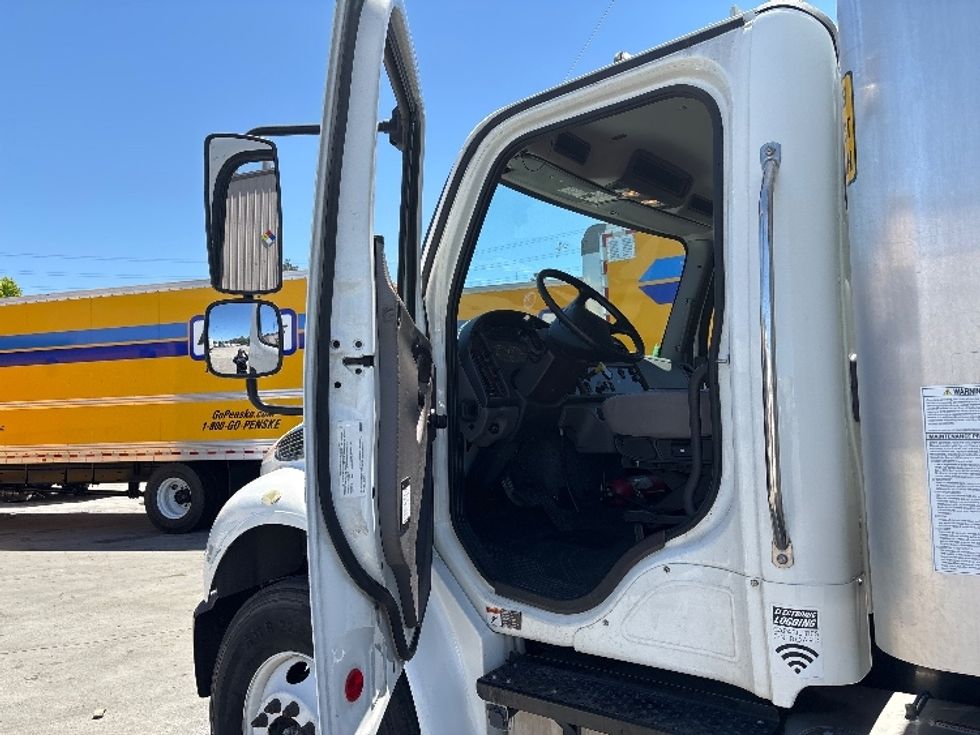 Medium Duty Box Truck-Light and Medium Duty Trucks-Freightliner-2020-M2-West Sacramento-CA-78,253\n\t\tmiles-$ 66,000 - Image 16