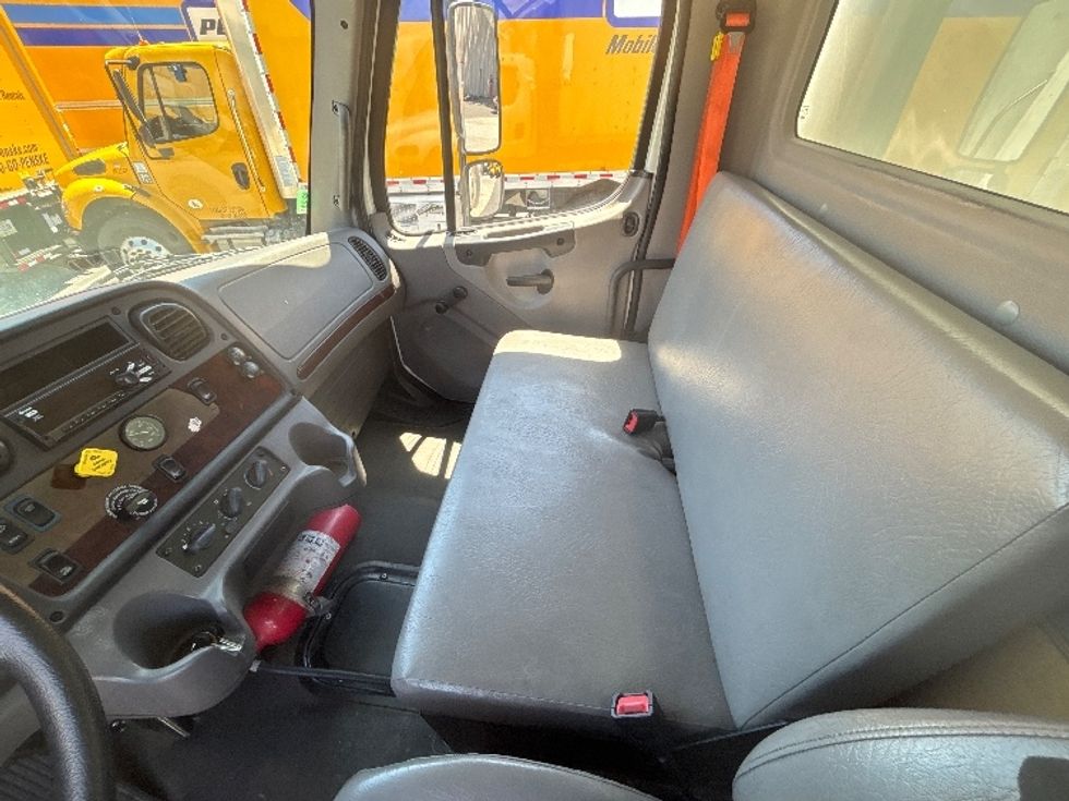 Medium Duty Box Truck-Light and Medium Duty Trucks-Freightliner-2020-M2-West Sacramento-CA-78,253\n\t\tmiles-$ 66,000 - Image 19