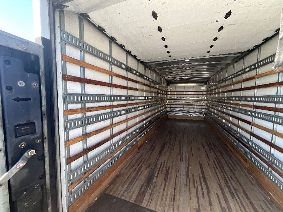 Medium Duty Box Truck-Light and Medium Duty Trucks-Freightliner-2020-M2-West Sacramento-CA-81,581\n\t\tmiles-$ 69,000 - Image 11