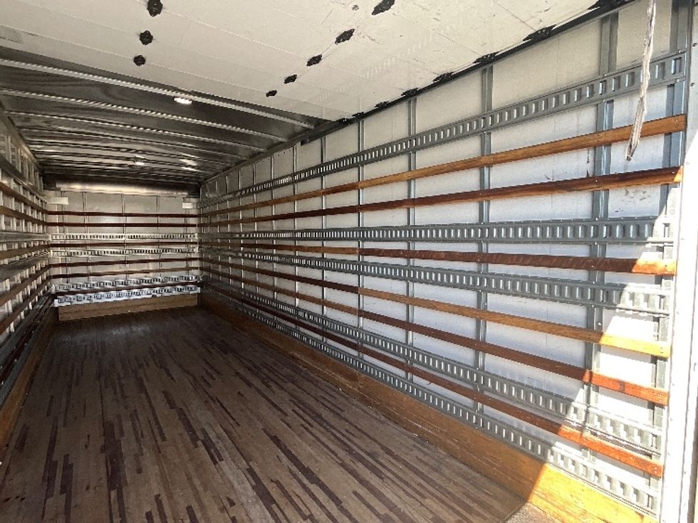 Medium Duty Box Truck-Light and Medium Duty Trucks-Freightliner-2020-M2-West Sacramento-CA-81,581\n\t\tmiles-$ 69,000 - Image 12
