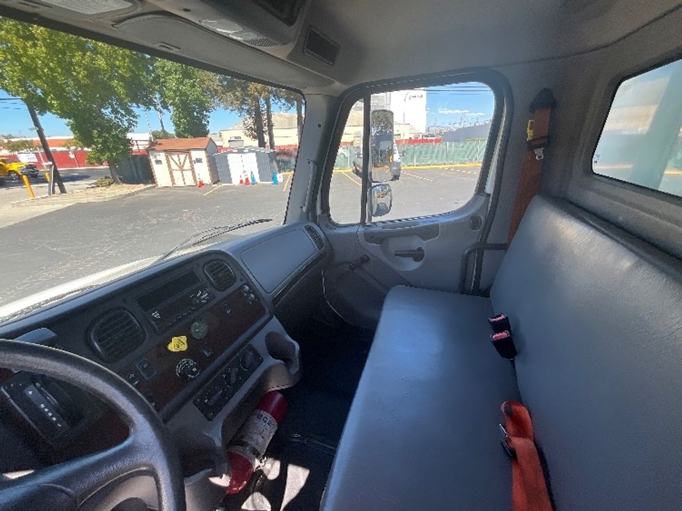 Medium Duty Box Truck-Light and Medium Duty Trucks-Freightliner-2020-M2-West Sacramento-CA-81,581\n\t\tmiles-$ 69,000 - Image 17
