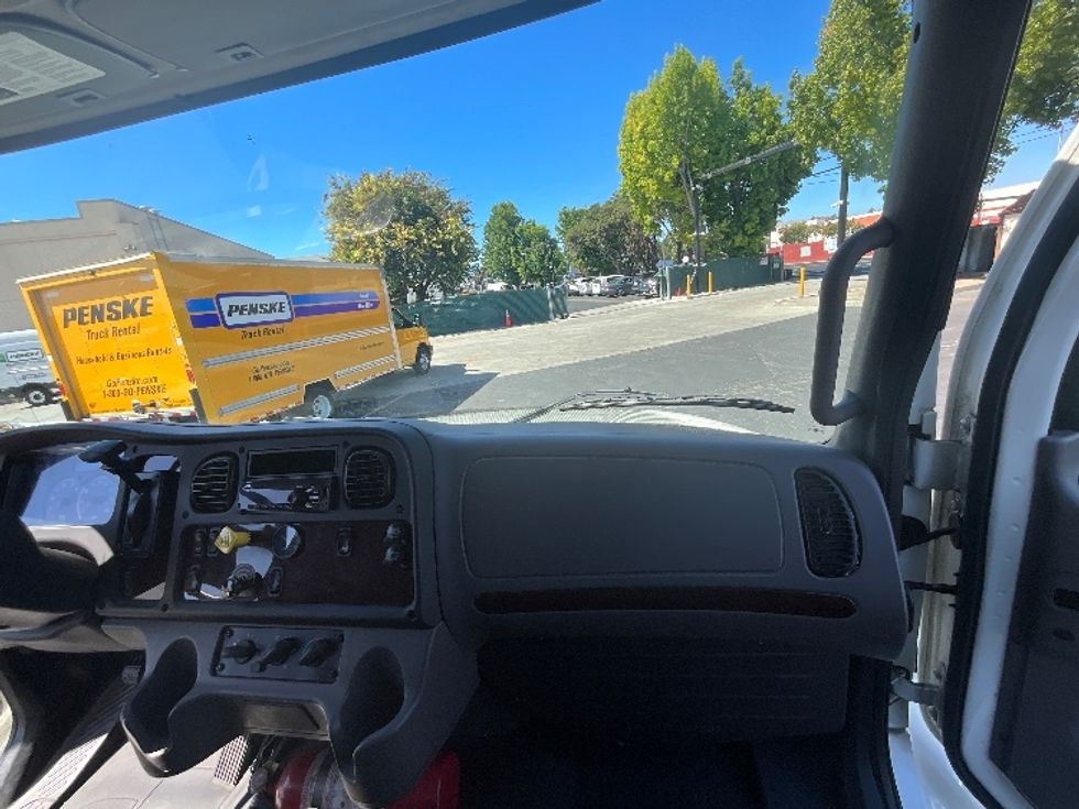 Medium Duty Box Truck-Light and Medium Duty Trucks-Freightliner-2020-M2-West Sacramento-CA-81,581\n\t\tmiles-$ 69,000 - Image 19