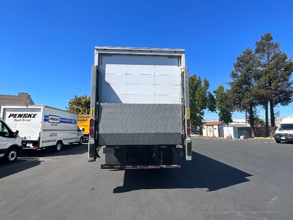 Medium Duty Box Truck-Light and Medium Duty Trucks-Freightliner-2020-M2-West Sacramento-CA-81,581\n\t\tmiles-$ 69,000 - Image 7