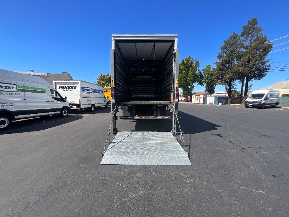 Medium Duty Box Truck-Light and Medium Duty Trucks-Freightliner-2020-M2-West Sacramento-CA-81,581\n\t\tmiles-$ 69,000 - Image 9