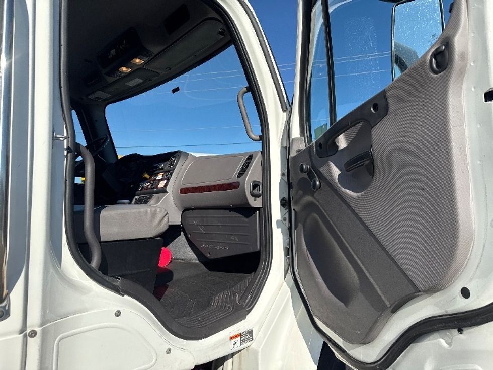 Medium Duty Box Truck-Light and Medium Duty Trucks-Freightliner-2020-M2-West Valley City-UT-144,891\n\t\tmiles-$ 56,000 - Image 20