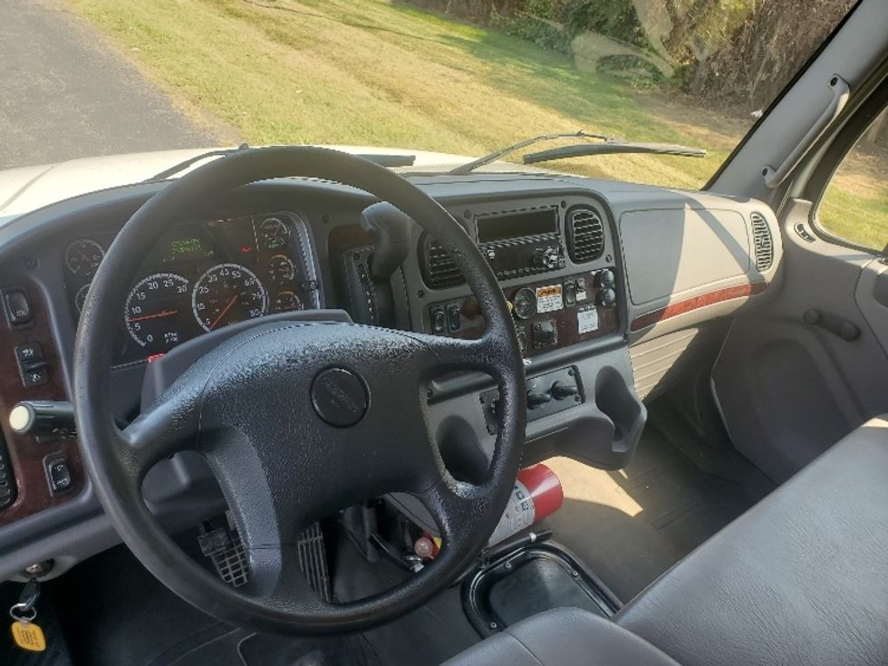 Medium Duty Box Truck-Light and Medium Duty Trucks-Freightliner-2020-M2-White Deer-PA-325,429\n\t\tmiles-$ 29,250 - Image 17