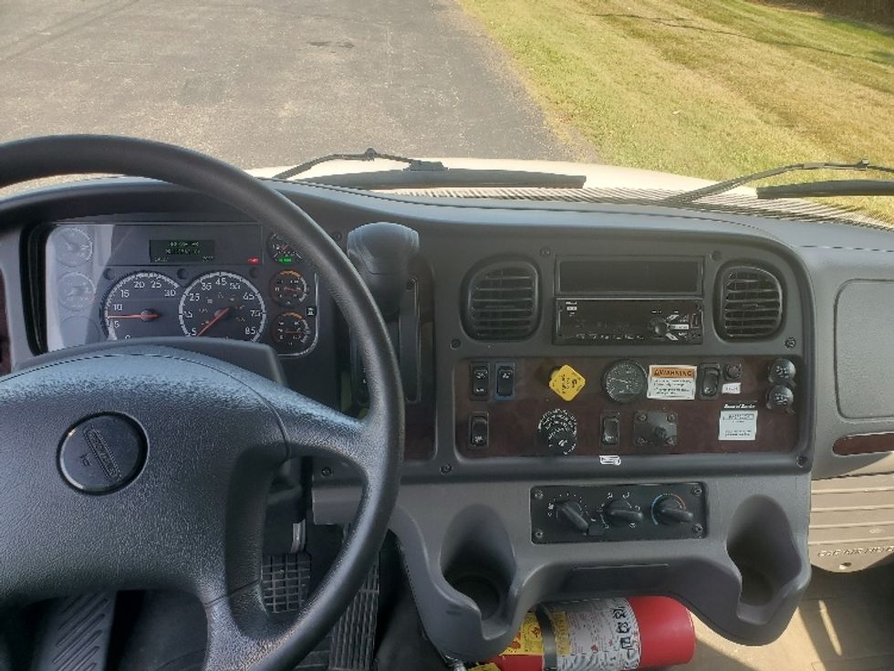 Medium Duty Box Truck-Light and Medium Duty Trucks-Freightliner-2020-M2-White Deer-PA-325,429\n\t\tmiles-$ 29,250 - Image 18