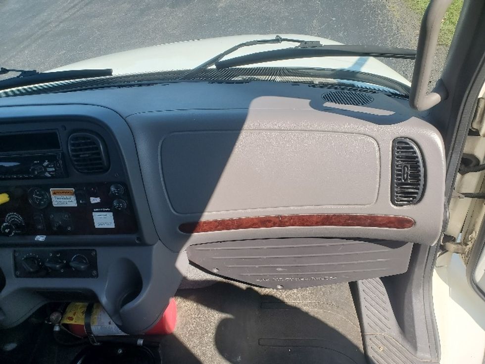 Medium Duty Box Truck-Light and Medium Duty Trucks-Freightliner-2020-M2-White Deer-PA-325,429\n\t\tmiles-$ 29,250 - Image 21