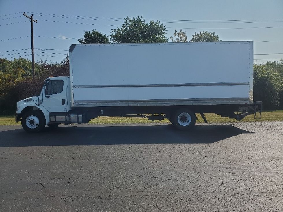 Medium Duty Box Truck-Light and Medium Duty Trucks-Freightliner-2020-M2-White Deer-PA-325,429\n\t\tmiles-$ 29,250 - Image 4