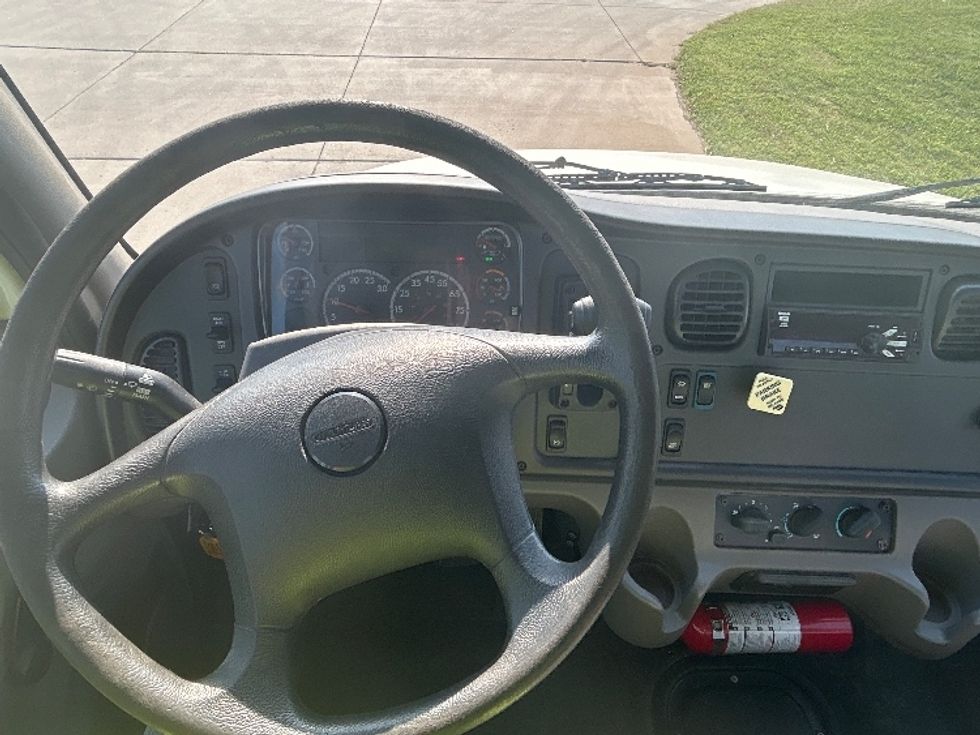 Medium Duty Box Truck-Light and Medium Duty Trucks-Freightliner-2020-M2-Wichita-KS-111,405\n\t\tmiles-$ 50,250 - Image 18